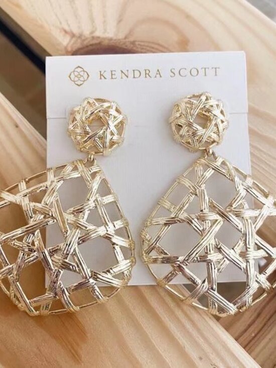 Kendra Scott Stud Earrings - Picture 1 of 3